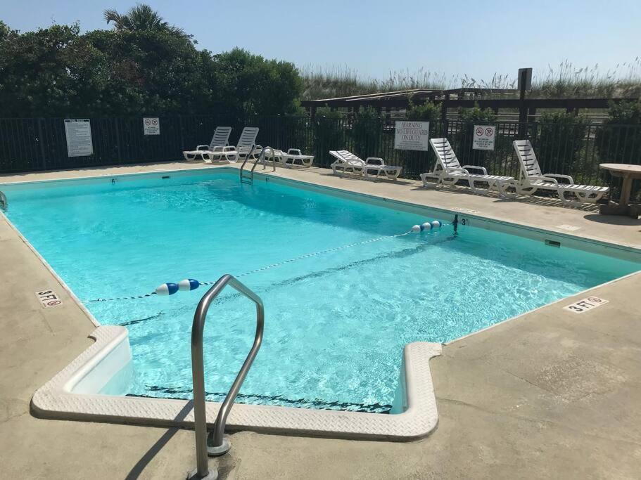 Oceanfront * Pool * Elevator * Boardwalk Apartment Carolina Beach Bagian luar foto