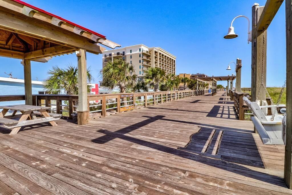 Oceanfront * Pool * Elevator * Boardwalk Apartment Carolina Beach Bagian luar foto